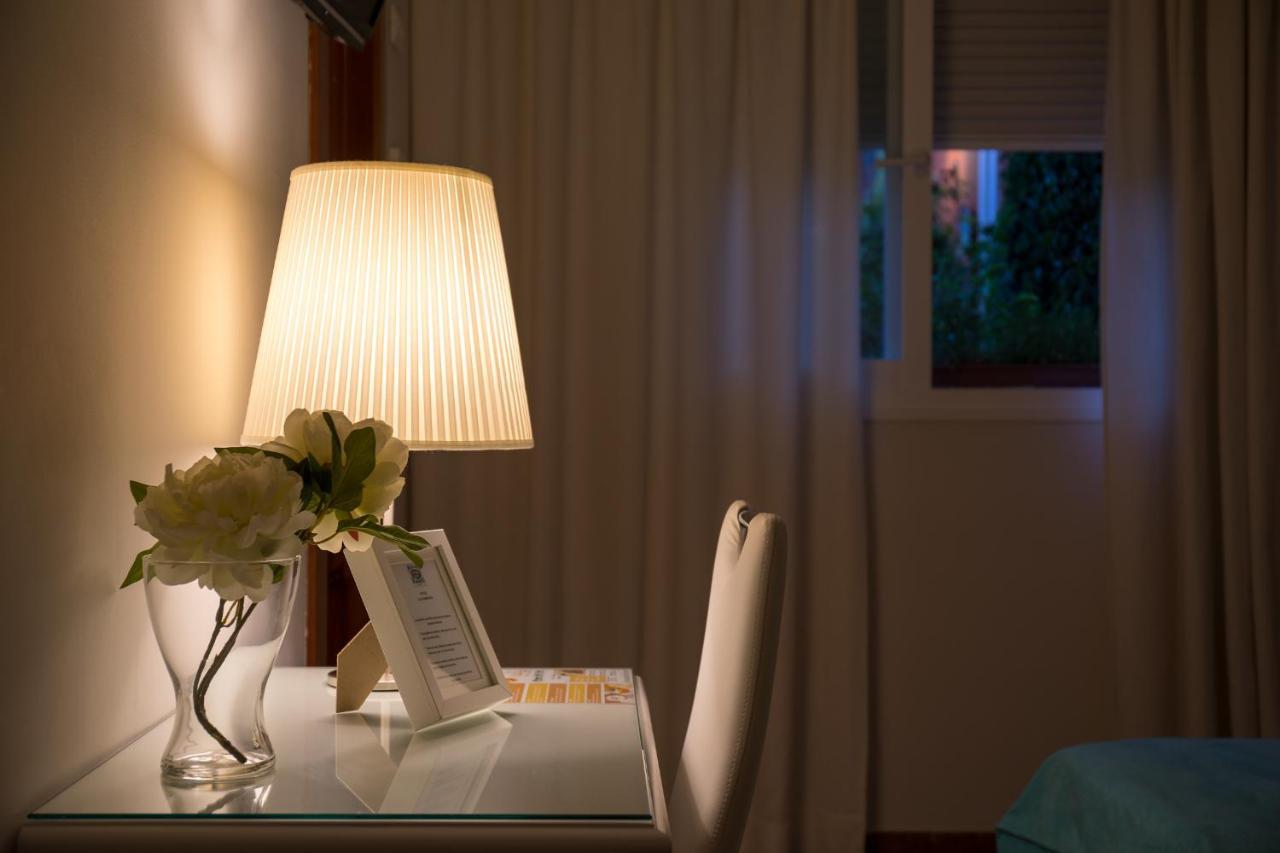 Hotel Romerito Málaga Kültér fotó
