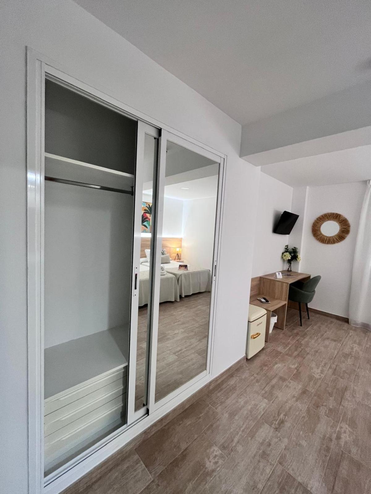Hotel Romerito Málaga Kültér fotó
